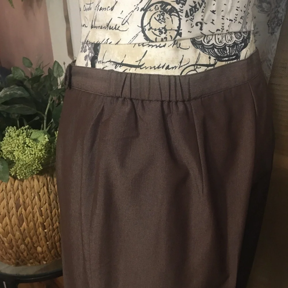 NORTON McNaughton  Petite rich brown poly/rayon dress slack